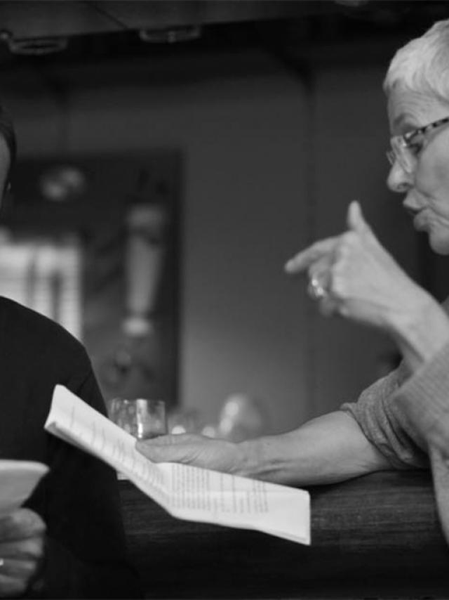 Lecture En Duo, Lors De La Soirée presque Papous Dans La Tete ©nuits Noires À Aubusson, La Creuse