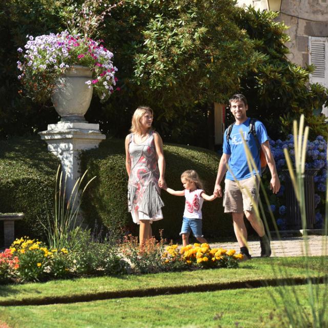 gueret-visite-famille-jardin-public-cef--j-damase-2015-4-jpg-1024px.jpg