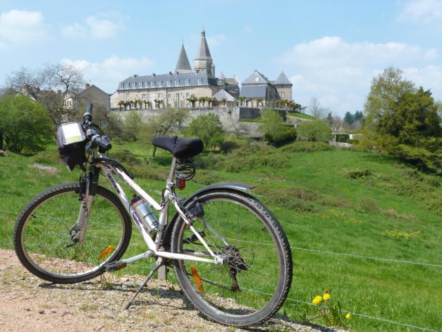 Véloroute en Creuse Bénévent l'abbaye