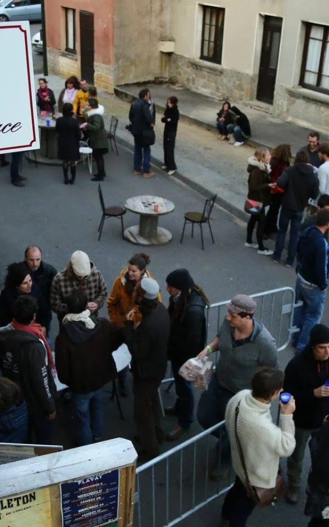 Café de l'espace à Flayat