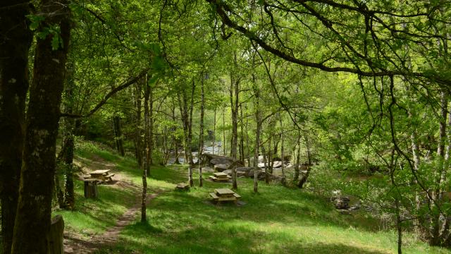 Aire de picnic des gorges du Thaurion