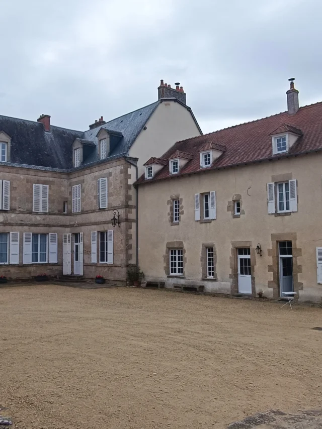 Chateau Cour Dhonneur