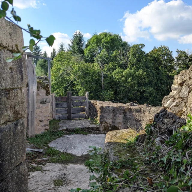 Bridiers Tour Defensive Interieur