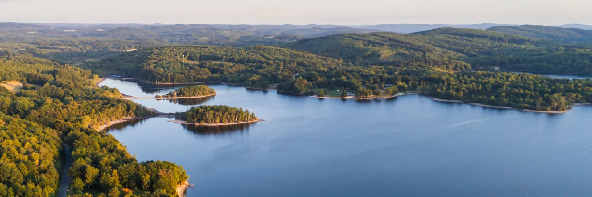 Aerienne_Lac_Vassiviere©CDDLimoges_manza-studio