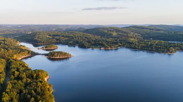 Aerienne_Lac_Vassiviere©CDDLimoges_manza-studio