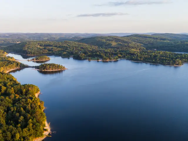 Aerienne_Lac_Vassiviere©CDDLimoges_manza-studio