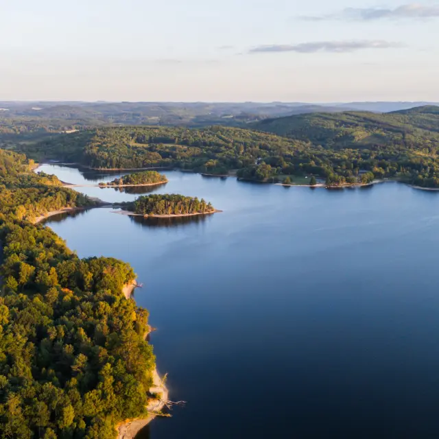 Aerienne_Lac_Vassiviere©CDDLimoges_manza-studio