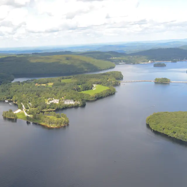Vue aérienne Lac de Vassivière ©Eric Roger