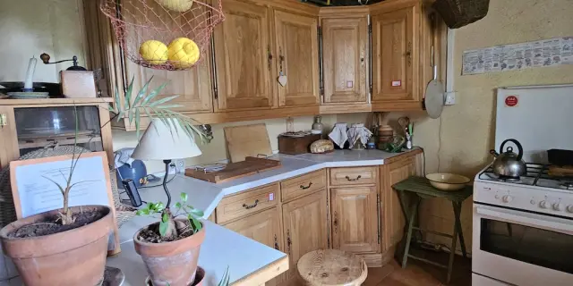 Lourdoueix St Pierre Qqpartsur Terre Espace Cuisine