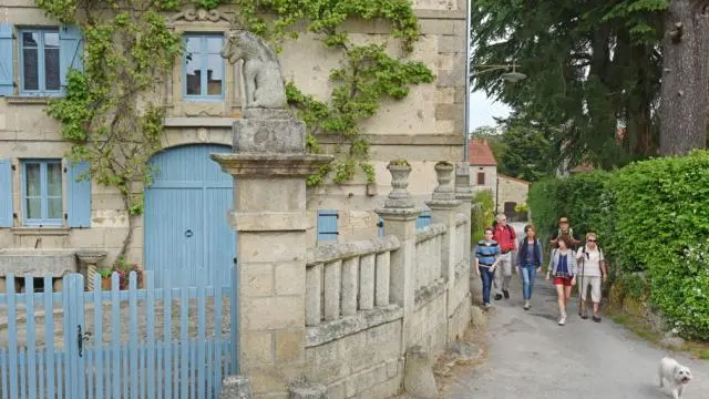Village De Masgot Joel Damase