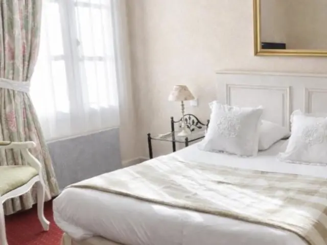 Chambre Lessentielle A Bonnat