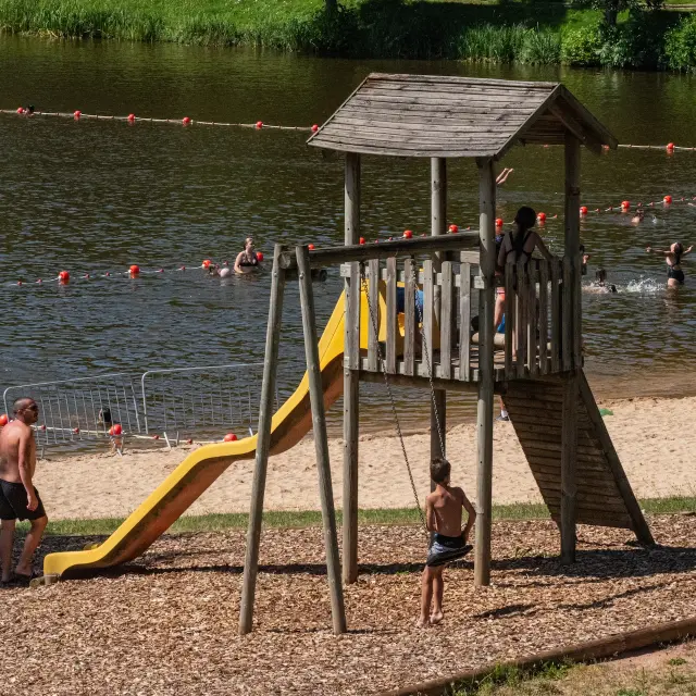 Aire de jeu Plan d'eau de la Roussille